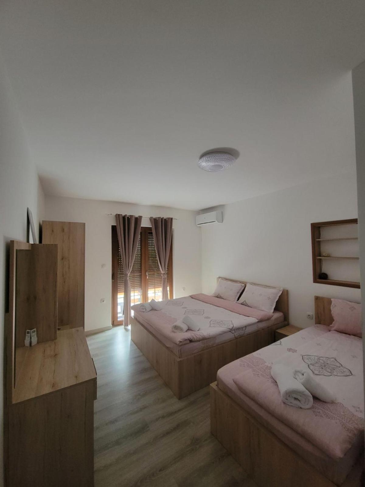 Eleon Motel ブレゾヴィツェ エクステリア 写真